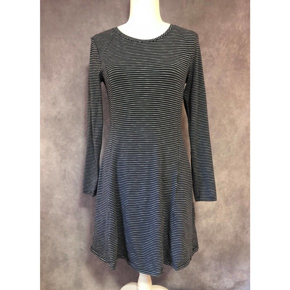 Toad& Co Windmere Dress - Picture 2 of 10
